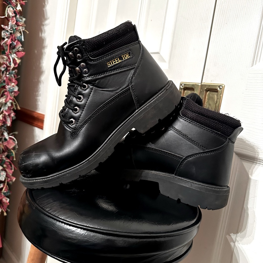 Size 13W Black Steel Toe work boots
